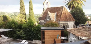 Modernes Saunahaus in mediterraner Umgebung Modernes Saunahaus in mediterraner Umgebung