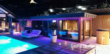 Saunahaus mit Ambientebeleuchtung Saunahaus mit Ambientebeleuchtung