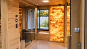 Wellnessbereich mit Salzwand Wellnessbereich mit Salzwand